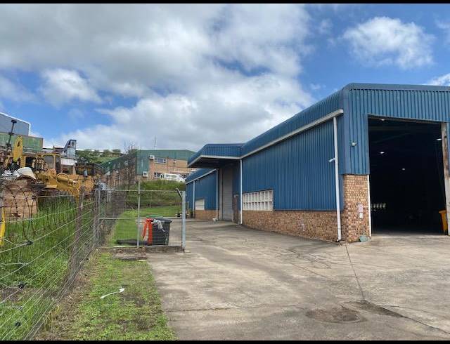 1,000M² FACTORY TO LET IN WESTMEAD